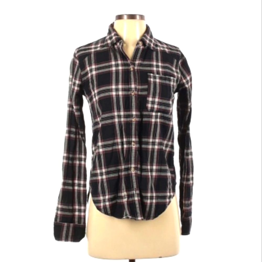 Plaid pattern Hollister button up collard shirt xs
